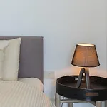 Sasso On By Rent فيلة