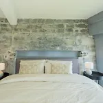 Sasso On By Rent * Sala Comacina