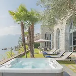Sasso On By Rent Sala Comacina