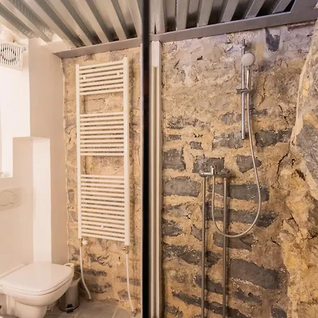 Sasso On By Rent Sala Comacina