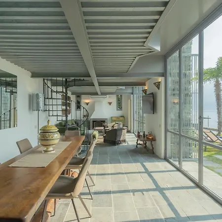 Villa Sasso On By Rent