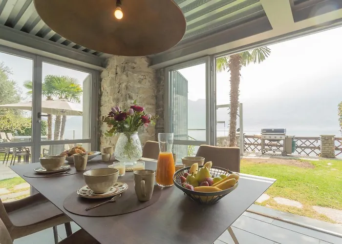 Villa Sasso On By Rent Sala Comacina