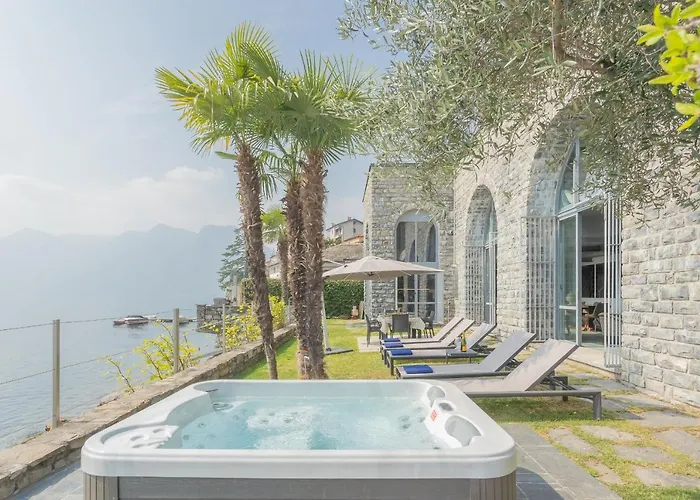 Sasso On By Rent Sala Comacina