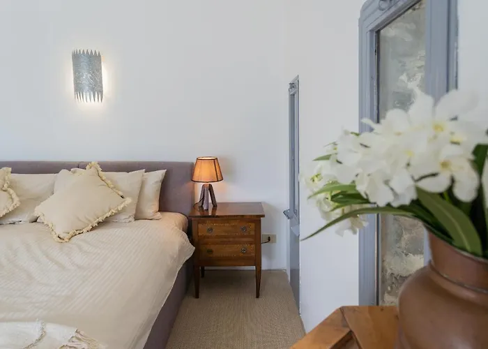 Vila Sasso On By Rent *