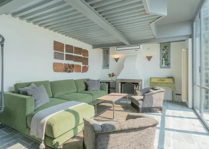 Vila Sasso On By Rent