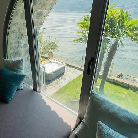 Sasso On By Rent Sala Comacina